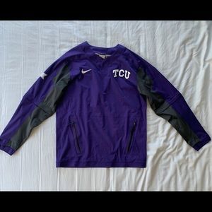 TCU baseball team issues pullover